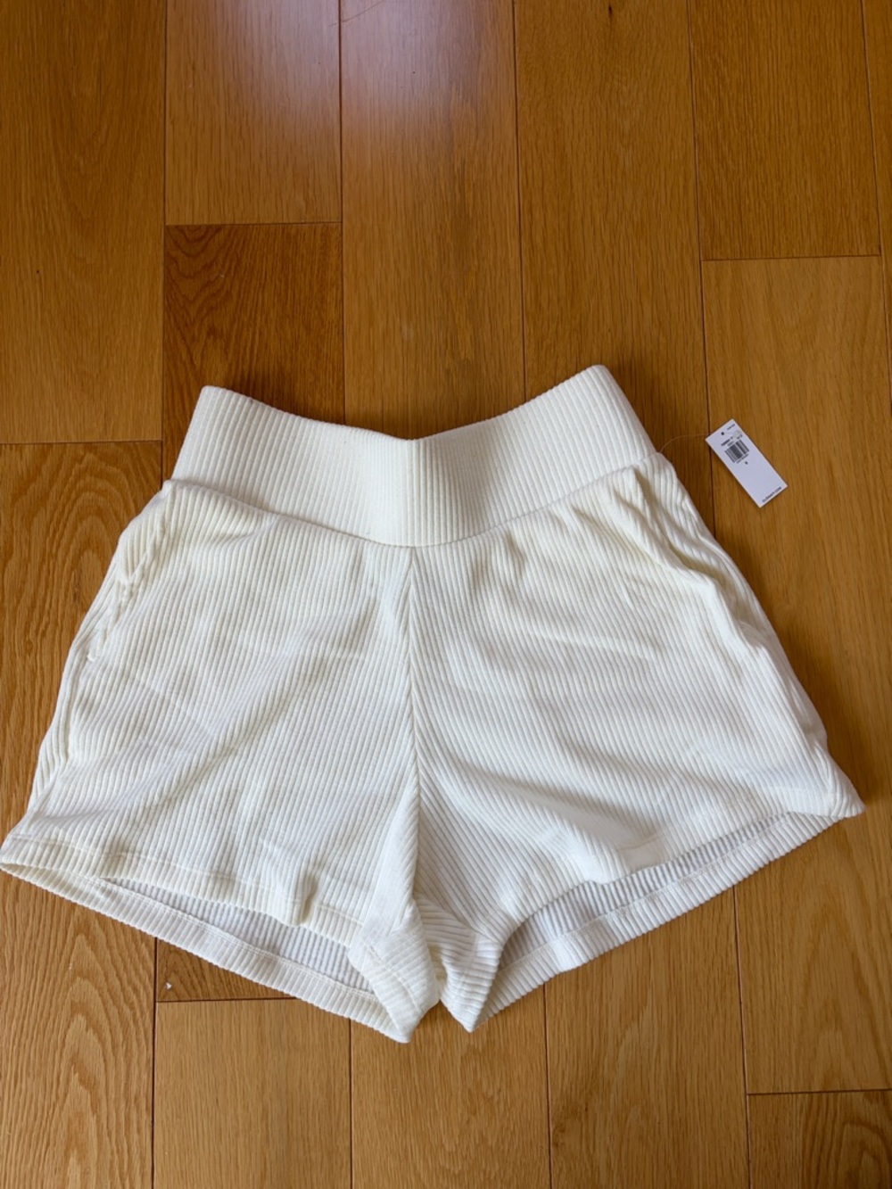 Old Navy High-Waist Ribbed Cream Shorts